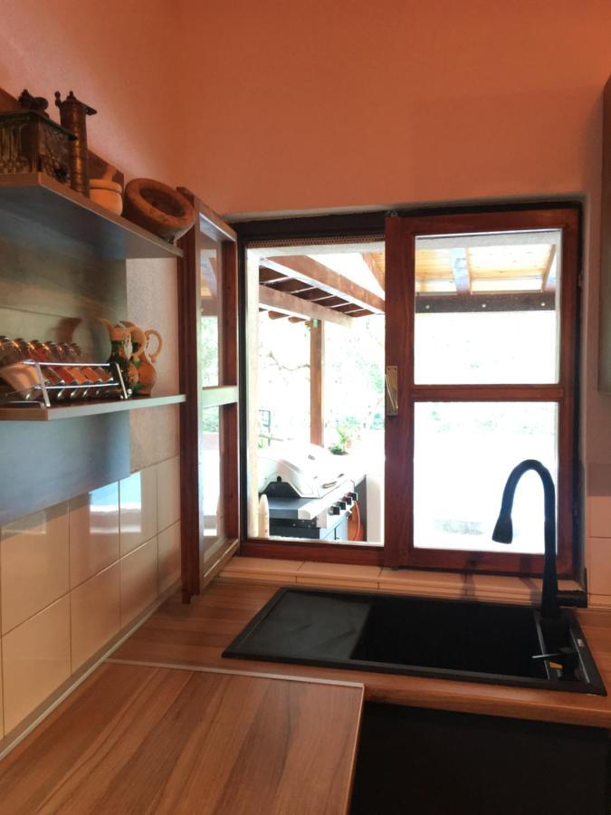 Villa Vlade- From The Heated Pool To The Beach In 1 Minute Jesenice  Eksteriør billede